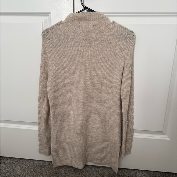 Sweater - Picture 5 of 5